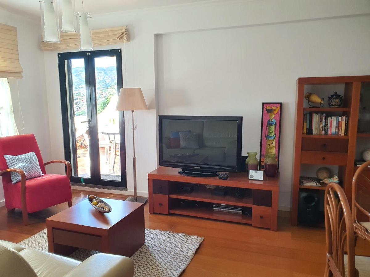 Luzia'S Apartment - 2 Bedroom Apartment Sleeps 4 Funchal  Extérieur photo